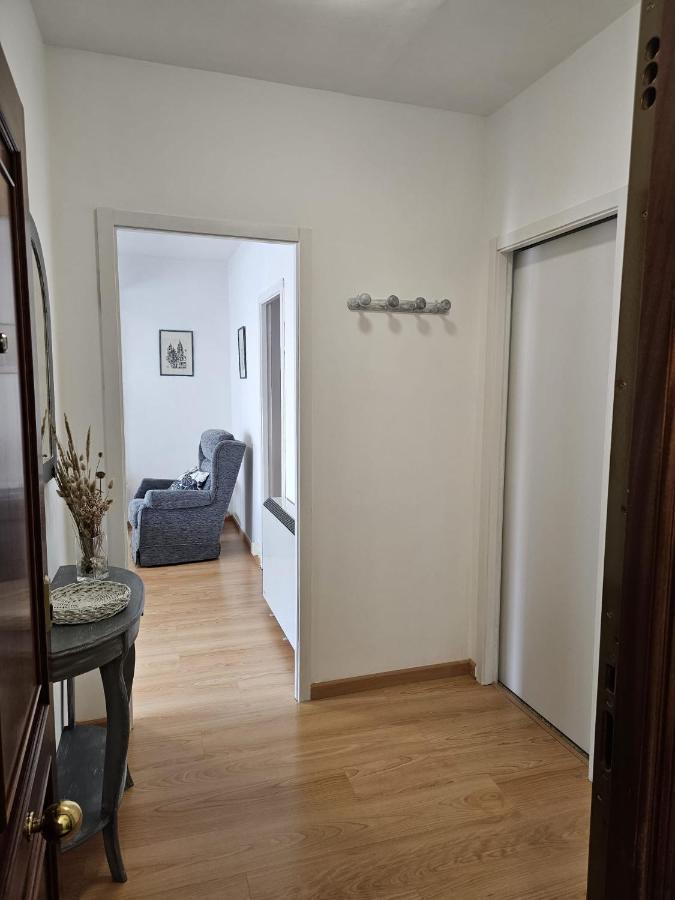 Meda Padron Apartment Luaran gambar