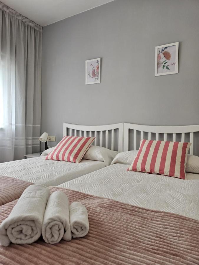 Meda Padron Apartment Luaran gambar